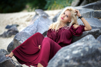 Картинка девушки -unsort+ блондинки олег volosuhin девушка браслеты камни платье макияж блондинка