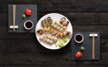 Картинка еда рыба +морепродукты +суши +роллы set имбирь палочки sushi суши japanese food соус вассаби роллы