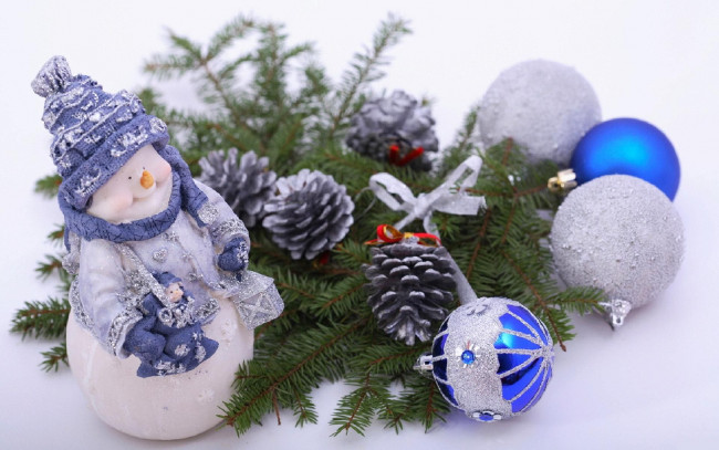 Обои картинки фото праздничные, украшения, шишки, шарики, снеговик
