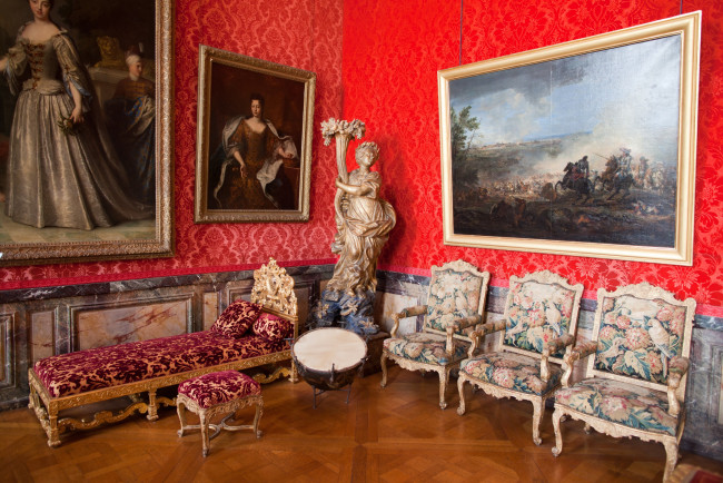 Обои картинки фото версаль, интерьер, дворцы, музеи, отоманка, кресла, картины