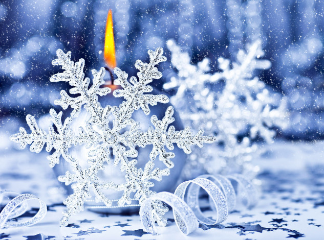 Обои картинки фото праздничные, снежинки и звёздочки, свеча, лента, снежинка