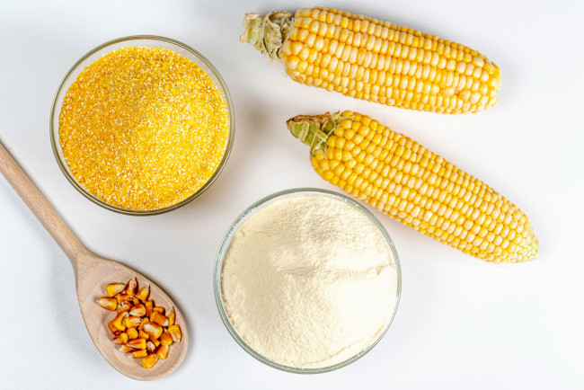 Обои картинки фото еда, кукуруза, зерна, мука, початки