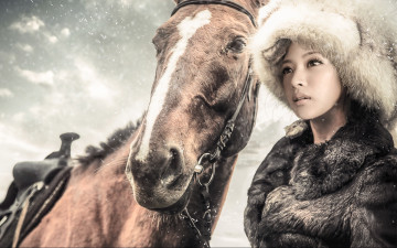 Картинка -Unsort+Азиатки девушки unsort азиатки шуба лошадь конь шапка зима