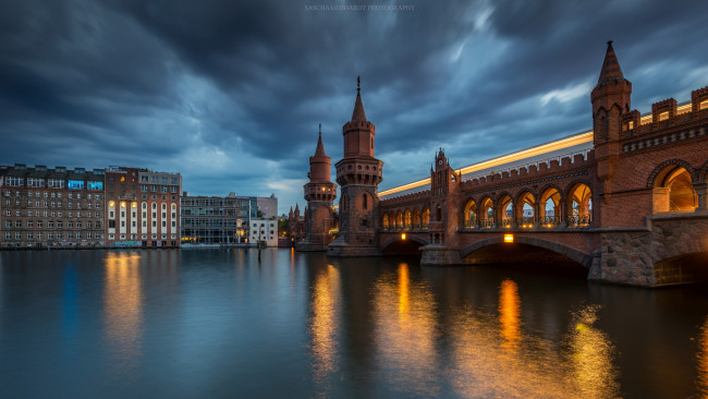Обои картинки фото oberbaumbr&, 252, cke - berlin, города, берлин , германия, мост, река