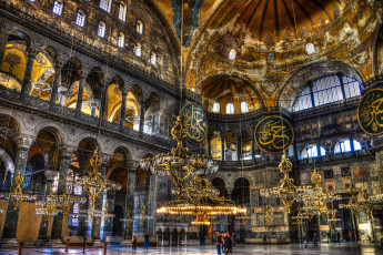 Картинка интерьер убранство роспись храма мечеть люстры