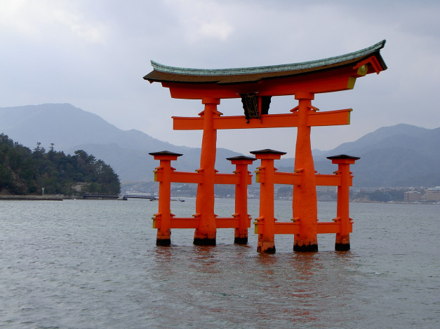 Обои картинки фото хиросима, города, памятники, скульптуры, арт, объекты, япония, ворота, море