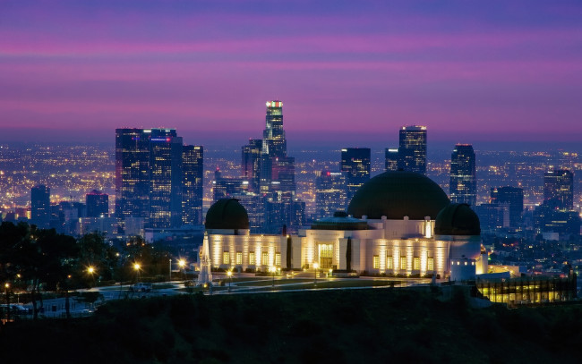 Обои картинки фото griffith observatory - los angeles,  california, города, - огни ночного города, обсерватория, гриффита, восход, рассвет, ночной, город, панорама, небоскрёбы, здания, los, angeles, california, griffith, observatory, калифорния, лос-анджелес