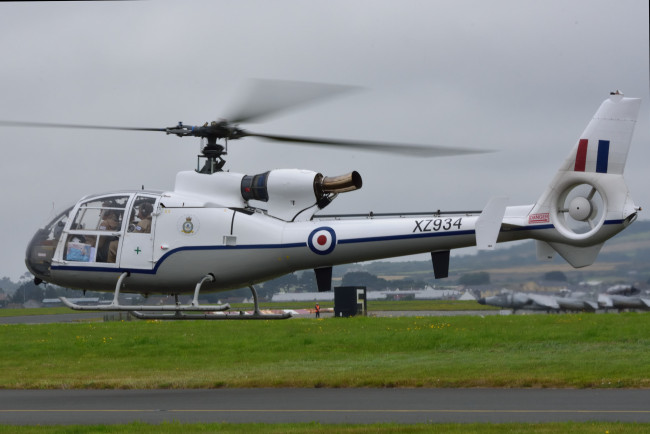 Обои картинки фото westland gazelle ht, 3 xz933 `gloria`, авиация, вертолёты, вертушка