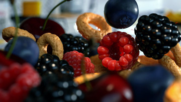 Картинка еда фрукты +ягоды малина ежевика