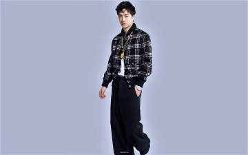 Картинка мужчины wang+yi+bo актер пиджак штаны кулон