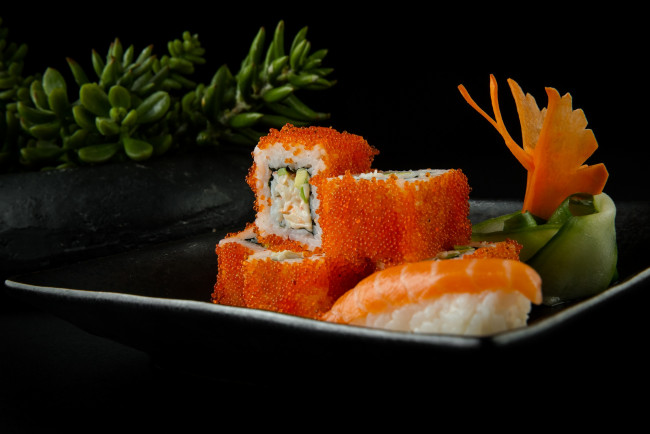 Обои картинки фото еда, рыба,  морепродукты,  суши,  роллы, морепродукты, икра, суши, роллы