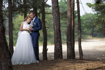 Картинка разное мужчина+женщина букет фото лес невеста платье