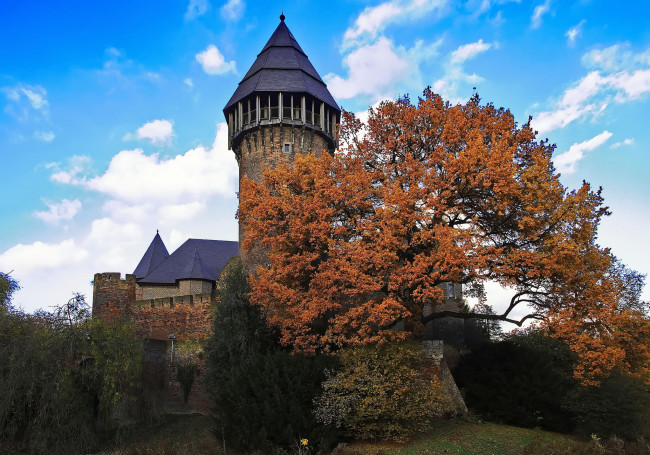 Обои картинки фото castle linn, города, замки германии, башня, осень