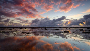 Картинка природа побережье небо glenn-crouch отражение рассвет облака