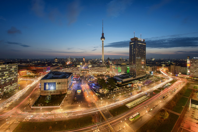 Обои картинки фото berlin rooftop, города, берлин , германия, телебашня