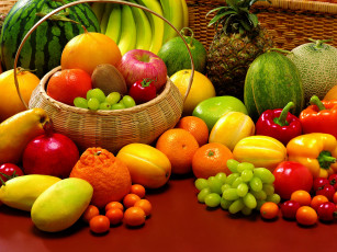 Картинка еда фрукты овощи вместе дыни бананы гранат арбуз натюрморт крзинка ананас кумкваты виноград помидоры паприка мандарины томаты
