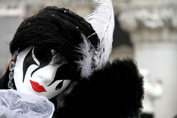Картинка разное маски карнавальные костюмы венеция карнавал перья