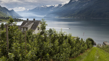Картинка природа пейзажи норвегия фьорд norway горы деревня
