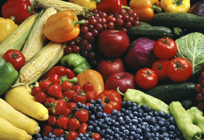 Обои картинки фото еда, фрукты, овощи, вместе, цуккини, помидоры, виноград, паприка, капуста, ягоды, черника, кукуруза, клубника, яблоки, томаты