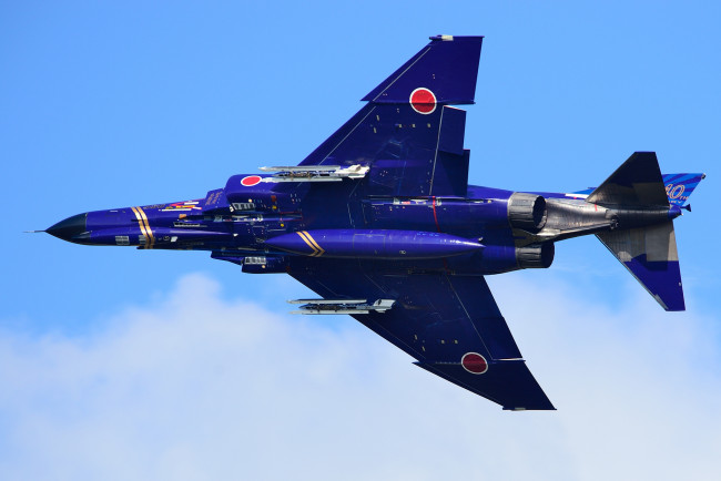 Обои картинки фото авиация, боевые самолёты, phantom, ii, многоцелевой, истребитель, полет, mitsubishi, f-4ej