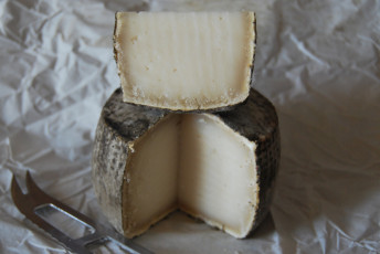 Картинка bauma+madurat+cabra еда сырные+изделия сыр
