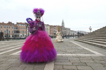 Картинка разное маски +карнавальные+костюмы маска карнавал венеция площадь костюм
