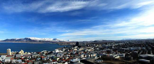 Обои картинки фото города, - панорамы, гренландия, залив, панорама, горы, город