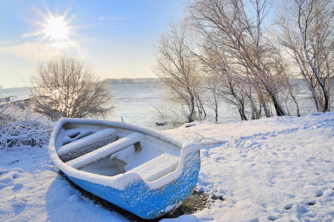 Обои картинки фото корабли, лодки,  шлюпки, снег, зима, мороз, лодка