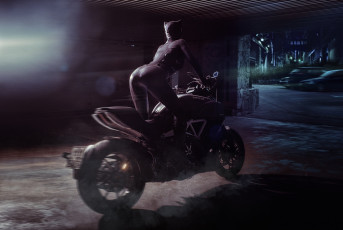 обоя мотоциклы, мото с девушкой, catwoman, девушка, ночь, мотоцикл, ducati