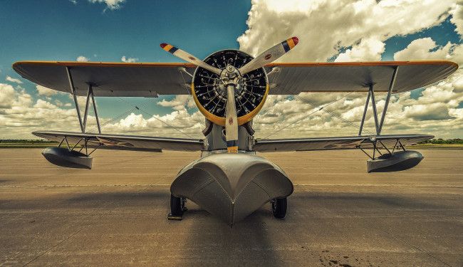 Обои картинки фото grumman j2f duck, авиация, самолёты амфибии, летательный, аппарат, облака, grumman, j2f, duck, 1936, американский, однодвигательный, самолет, амфибия