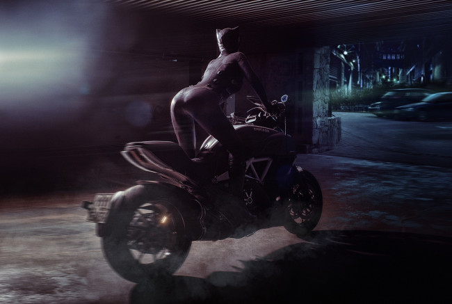 Обои картинки фото мотоциклы, мото с девушкой, catwoman, девушка, ночь, мотоцикл, ducati