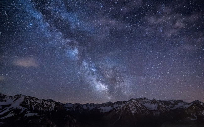 Обои картинки фото космос, галактики, туманности, небо, млечный, путь, горы, ночь