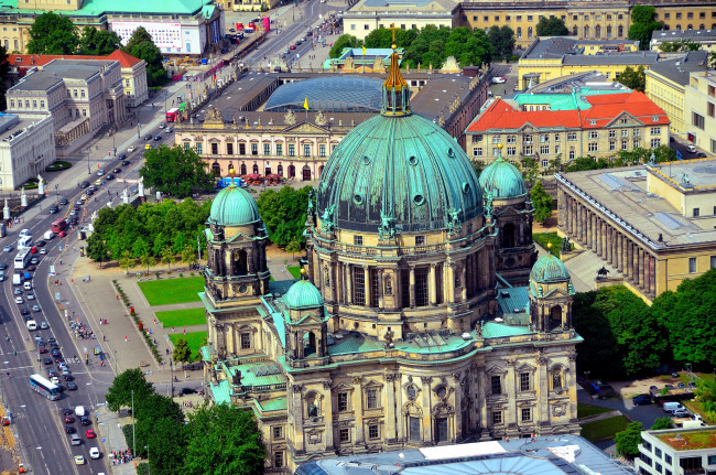 Обои картинки фото города, берлин, германия, дорога, улица, собор, купол