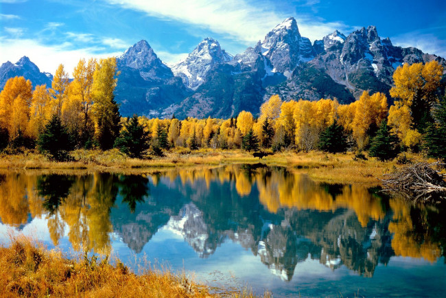 Обои картинки фото природа, реки, озера, горы, водоем, деревья, осень
