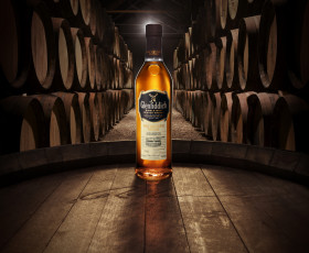 Картинка whisky бренды glenfiddich виппый погреб бочки этикетка виски бутылка