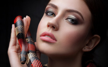 Картинка девушки -+лица +портреты брюнетка портрет змея наталия гриценко