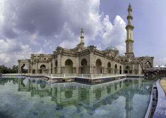 Картинка города -+мечети +медресе мечеть водоем
