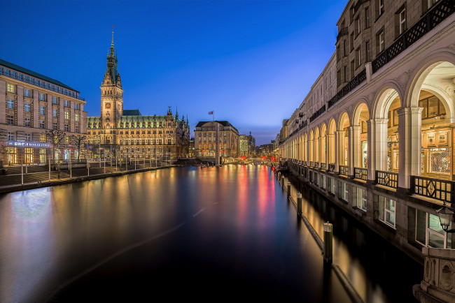 Обои картинки фото hamburger rathaus, города, гамбург , германия, огни, галерея, здания, рассвет