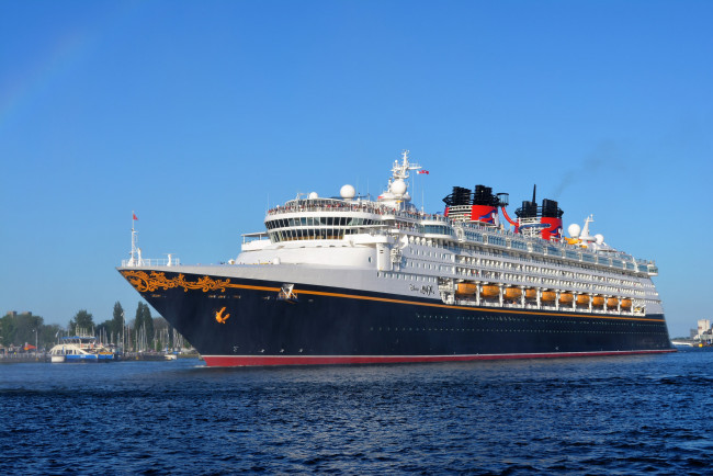 Обои картинки фото disney magic, корабли, лайнеры, круиз, лайнер