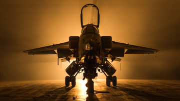 Картинка авиация боевые+самолёты аэродром истребитель свет военная