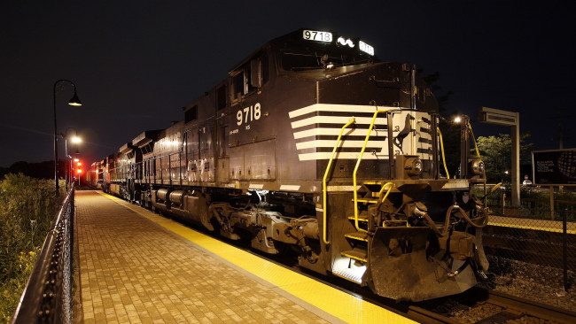 Обои картинки фото техника, поезда, состав, локомотив, платформа