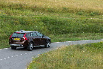 Картинка автомобили volvo country uk-spec cross v60 d3 2015г