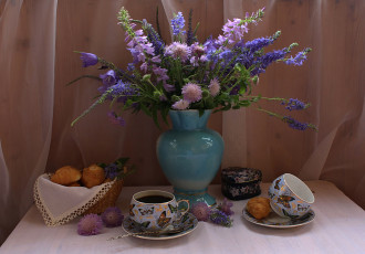 Картинка еда натюрморт цветы полевые лето букет кофе крауссаны