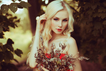 Картинка девушки -unsort+ лица +портреты осень красивая макияж боке блондинка букет прическа парк