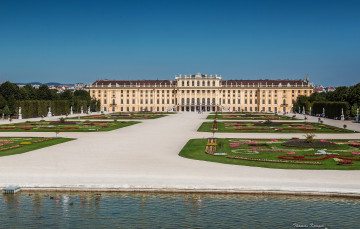 обоя schonbrunn, palace, vienna, austria, города, вена, австрия, вода, статуи, клумбы, дворец, шёнбрунн