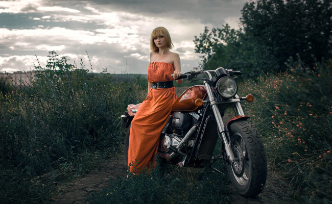 Обои картинки фото мотоциклы, мото с девушкой, kristina