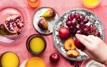 Картинка еда фрукты +ягоды инжир гранат виноград