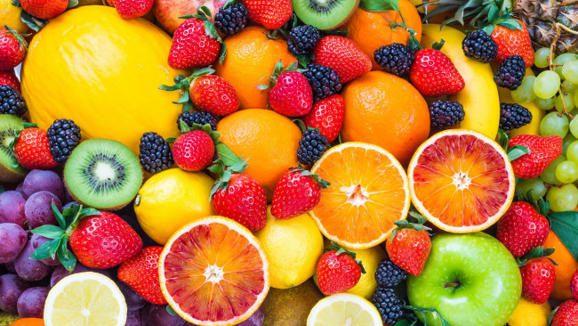Обои картинки фото еда, фрукты,  ягоды, цитрусы, клубника, ежевика, виноград