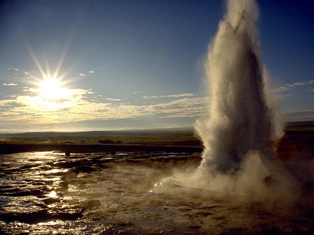 Обои картинки фото geysir, iceland, природа, стихия, море, солнце, гейзер, выброс