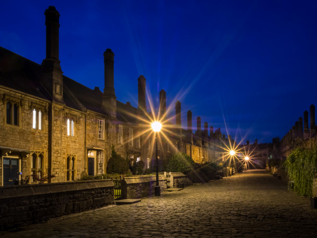 Обои картинки фото города, - огни ночного города, англия, england, wells, somerset, огни, ночь, улица, дома